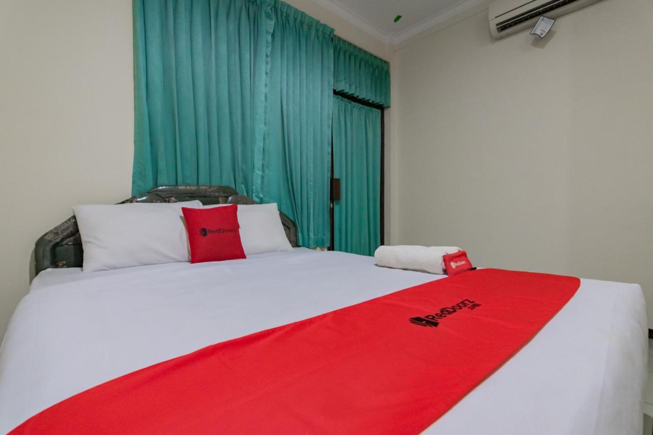 Reddoorz @ Achino Hotel Bandung Exterior photo